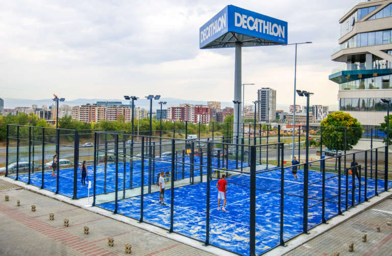 Il padel sbarca in Bulgaria: Decathlon realizza dei campi a Sofia