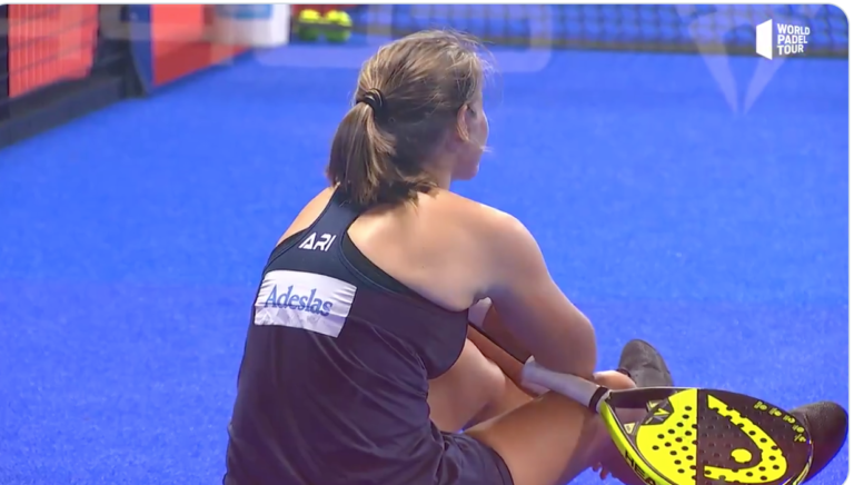 Eroica Ari Sanchez: continua a giocare nonostante un infortunio alla spalla