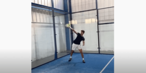 Come fare l’uscita di parete nel padel: tecnica e tattica