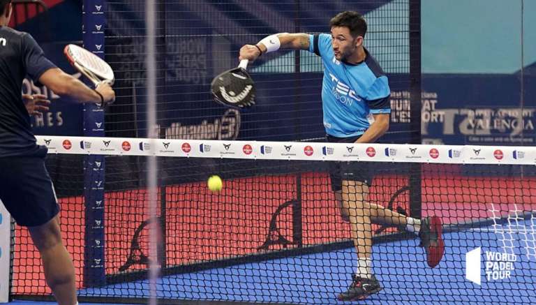 Tirare al corpo dell’avversario, una situazione molto comune nel padel