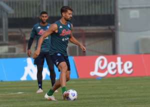 Fernando Llorente gioca a padel senza mascherina, il Napoli lo multa 60.000 euro