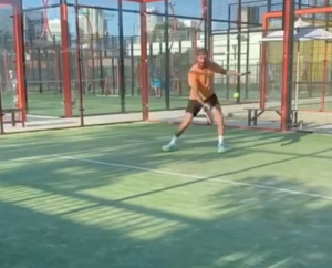 David Beckham si dà al padel: “Pazienza se poi la mattina dopo mi farà male la schiena”