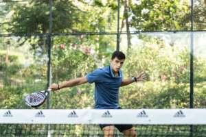 Sotto il sole di Riccione Fisiocrem presenta l’evento sportivo “Gioca con il campione”, presente anche Ale Galan