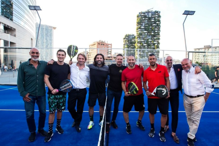 ZPadel installa due campi da padel nella scenografica cornice di Piazza Gae Aulenti a Milano