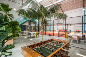 Un campo da padel…in ufficio. Succede alla società portoghese BI4ALL con sede a Lisbona