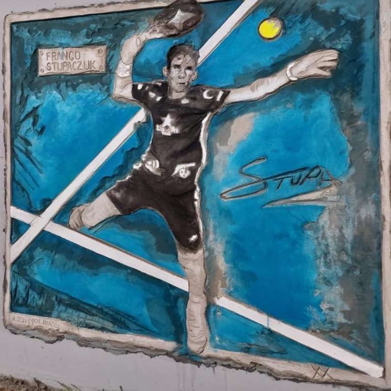 Argentina, dove il padel è già (quasi) una religione…il murales dedicato a Franco Stupaczuk nella sua città Natale